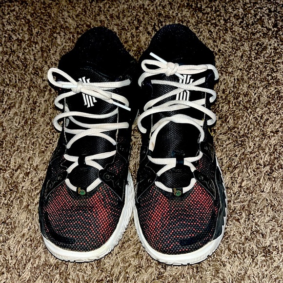 Nike Kyire 7 RayGuns - Picture 2 of 6